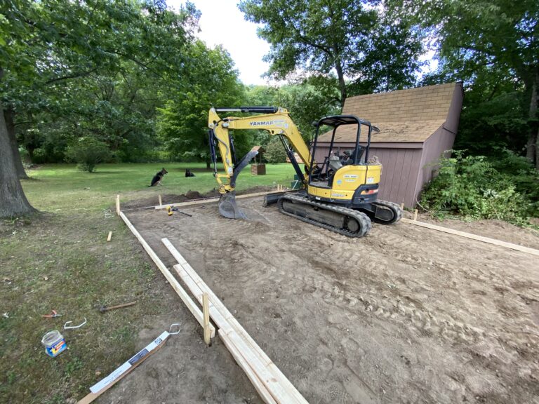Crushed Stone vs. Asphalt Millings Driveways
